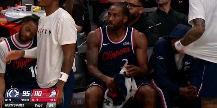 手游-又投降了！伦纳德被换下场&amp;快船落后15分宣布放弃